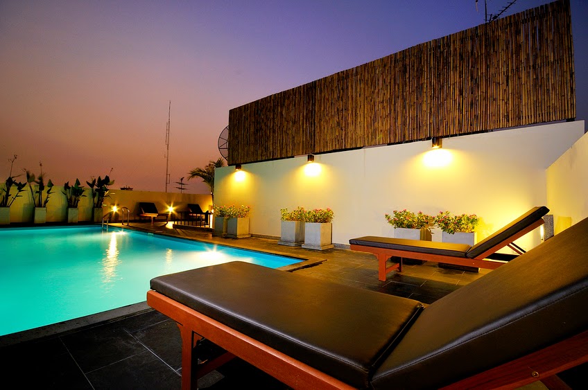 Rambuttri Village Hotel