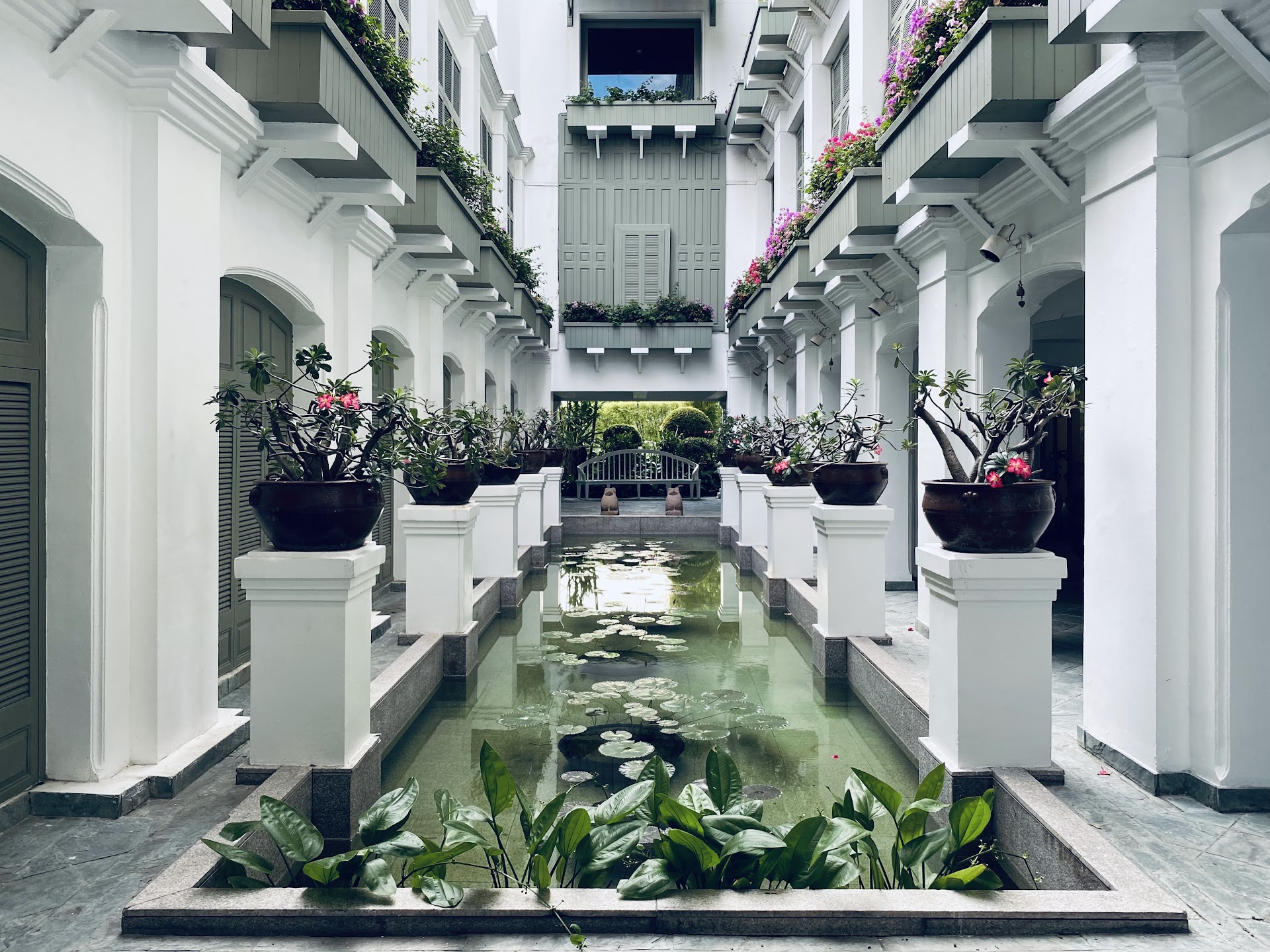 Bangkok's Mandarin Oriental — The River Wing at Dawn, and Whether the Rate Still Holds Up