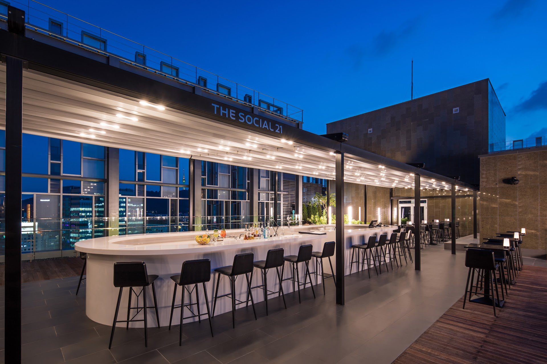 This Seoul Hotel Room Wakes You Up to Bukchon at Dawn