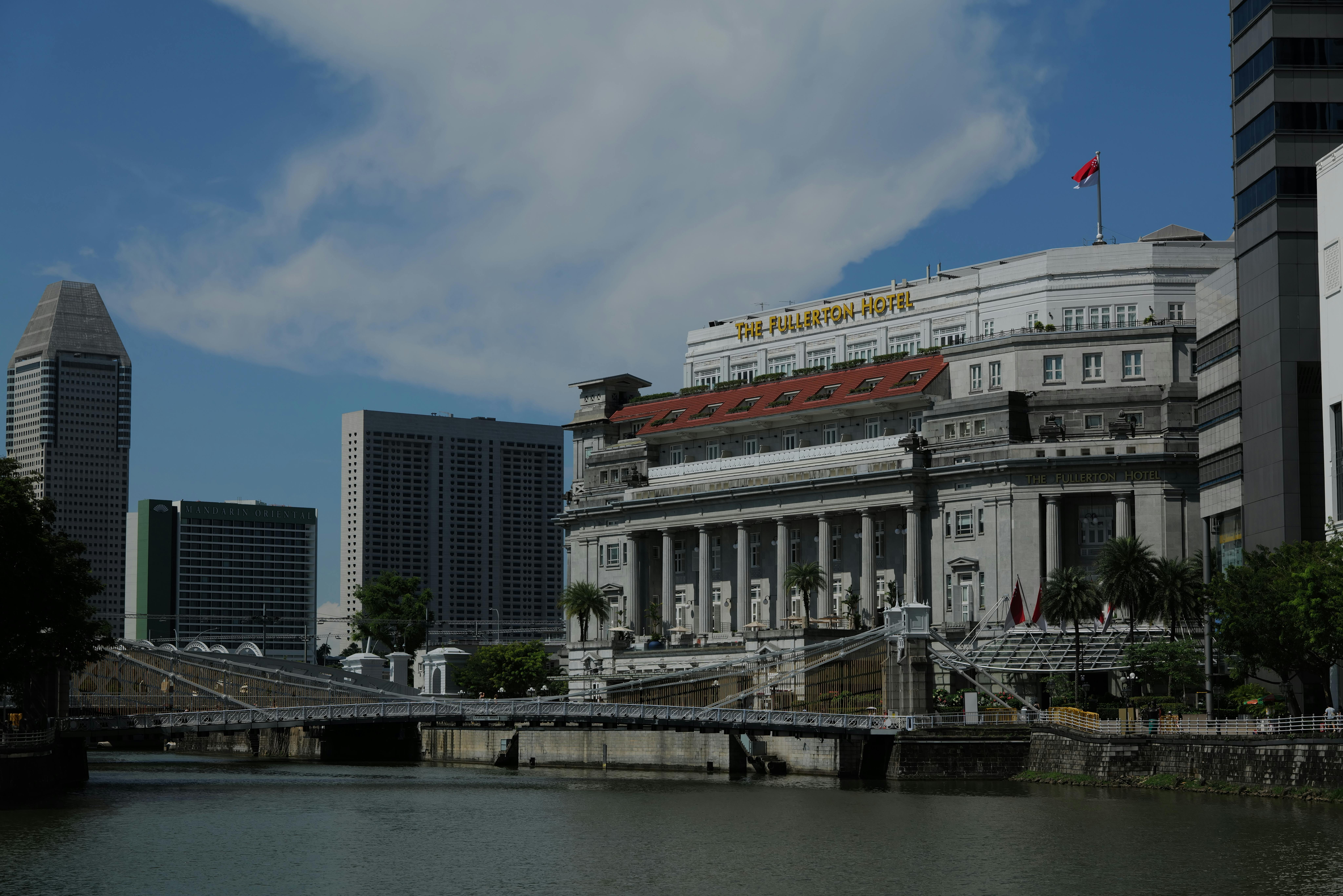 Raffles Singapore: Does a $1,200 Suite Actually Justify the Rate?